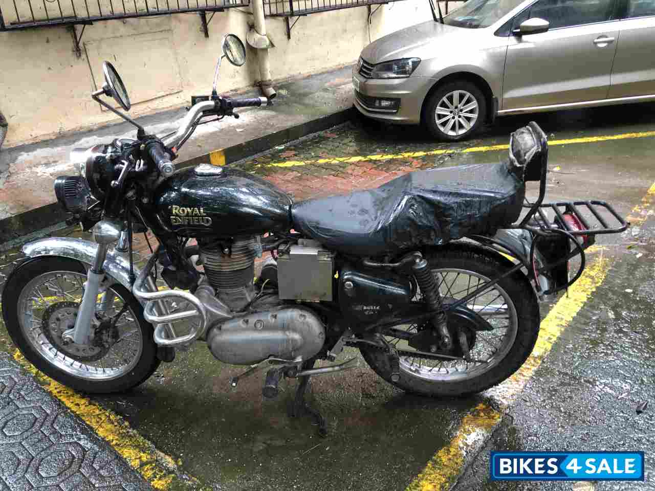 Black Royal Enfield Bullet Electra