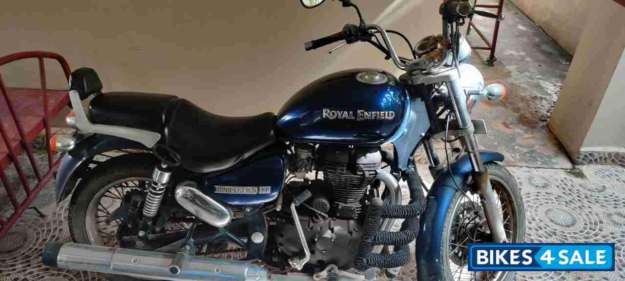Blue Royal Enfield Thunderbird 350