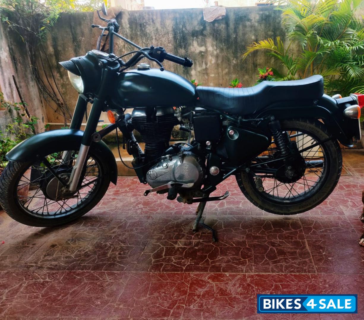 Military Green Royal Enfield Bullet Standard 350