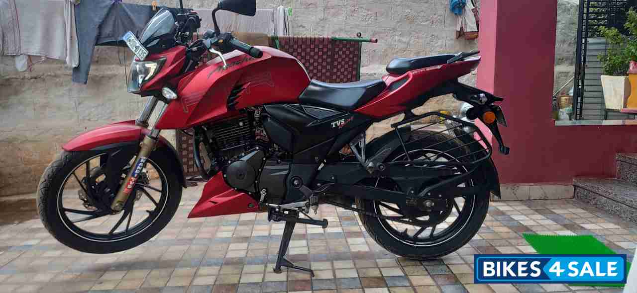 TVS Apache RTR 200 4V