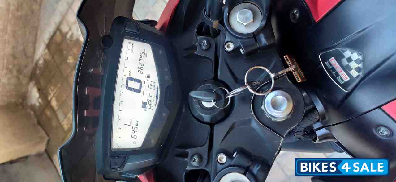 TVS Apache RTR 200 4V TVS Apache RTR 200 4V
