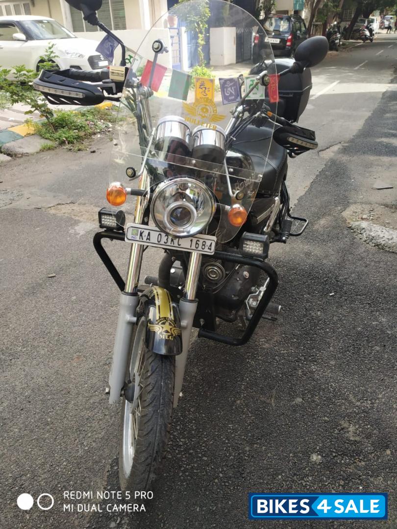 Black Royal Enfield Thunderbird 350