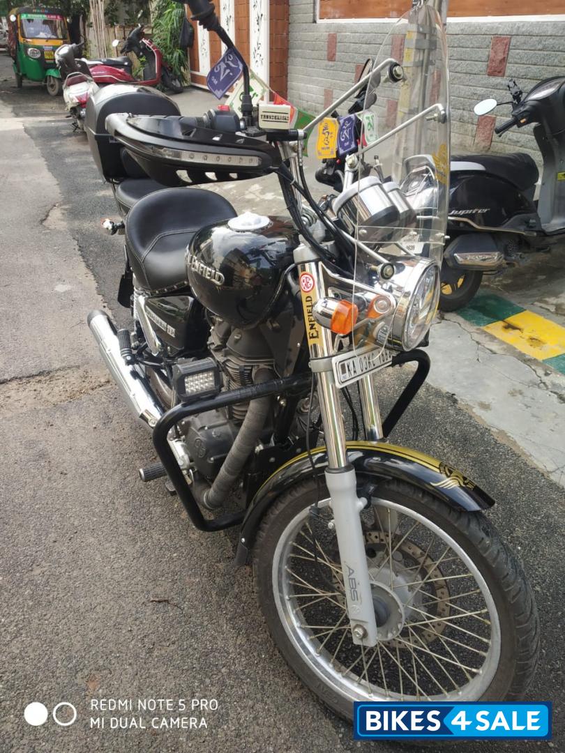 Black Royal Enfield Thunderbird 350