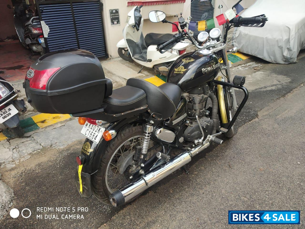 Black Royal Enfield Thunderbird 350