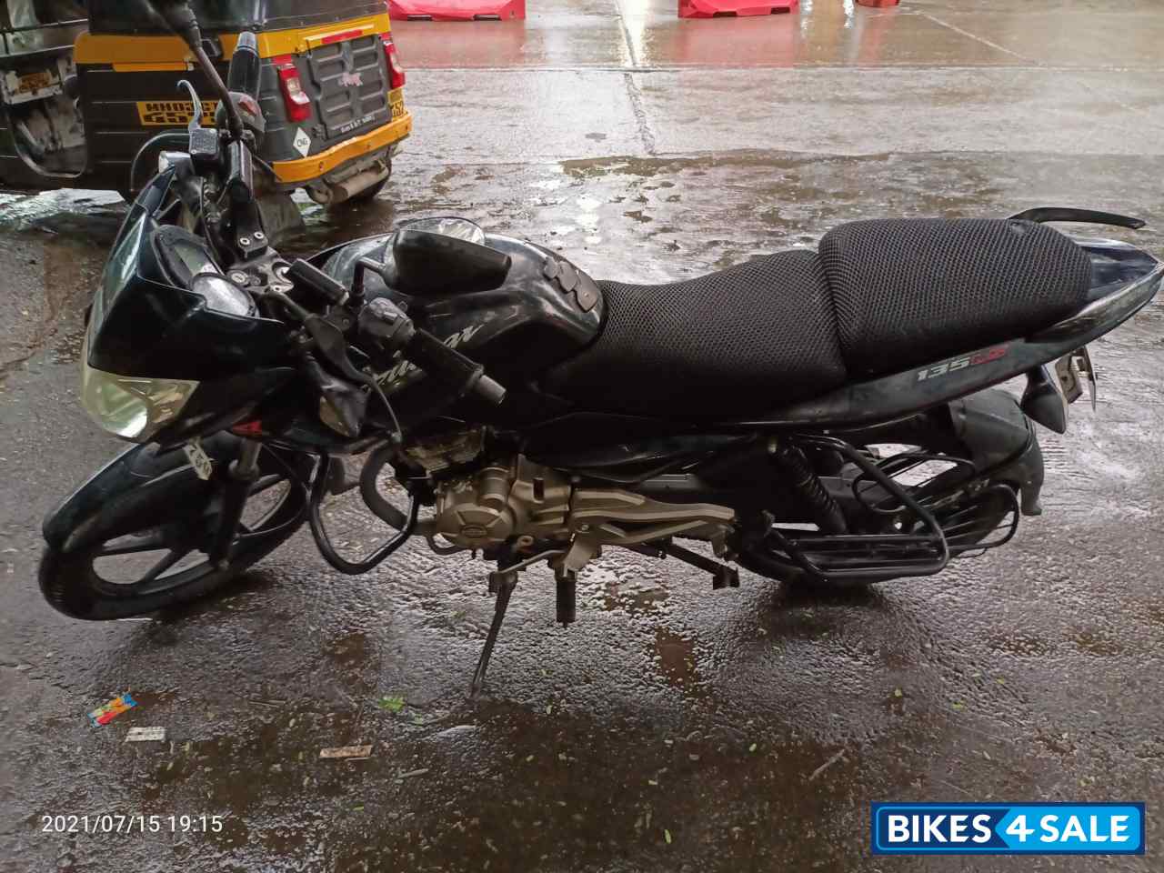Bajaj Pulsar 135LS