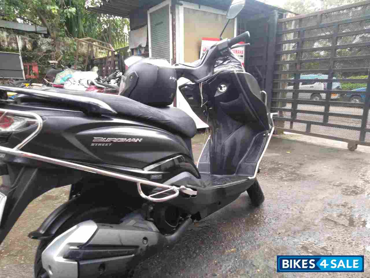 Suzuki Burgman Street