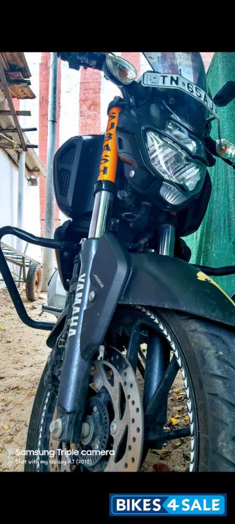 Met Black Yamaha FZ-S FI V3