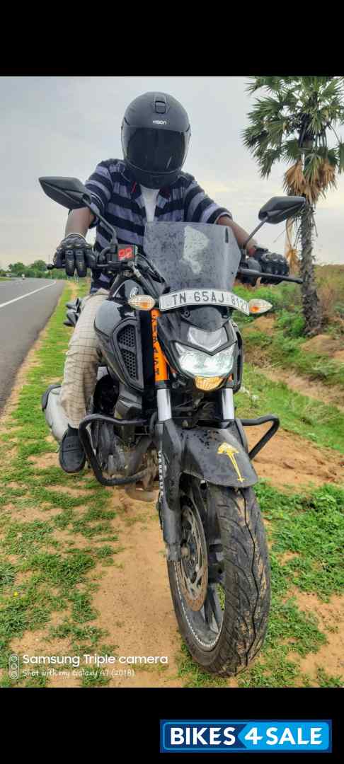 Met Black Yamaha FZ-S FI V3