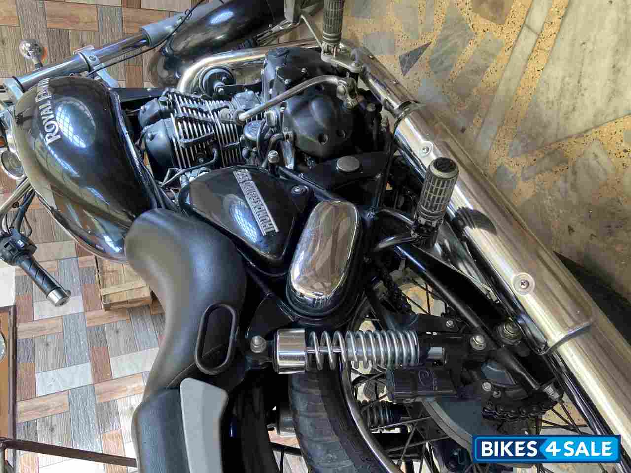 Black Royal Enfield Thunderbird 500