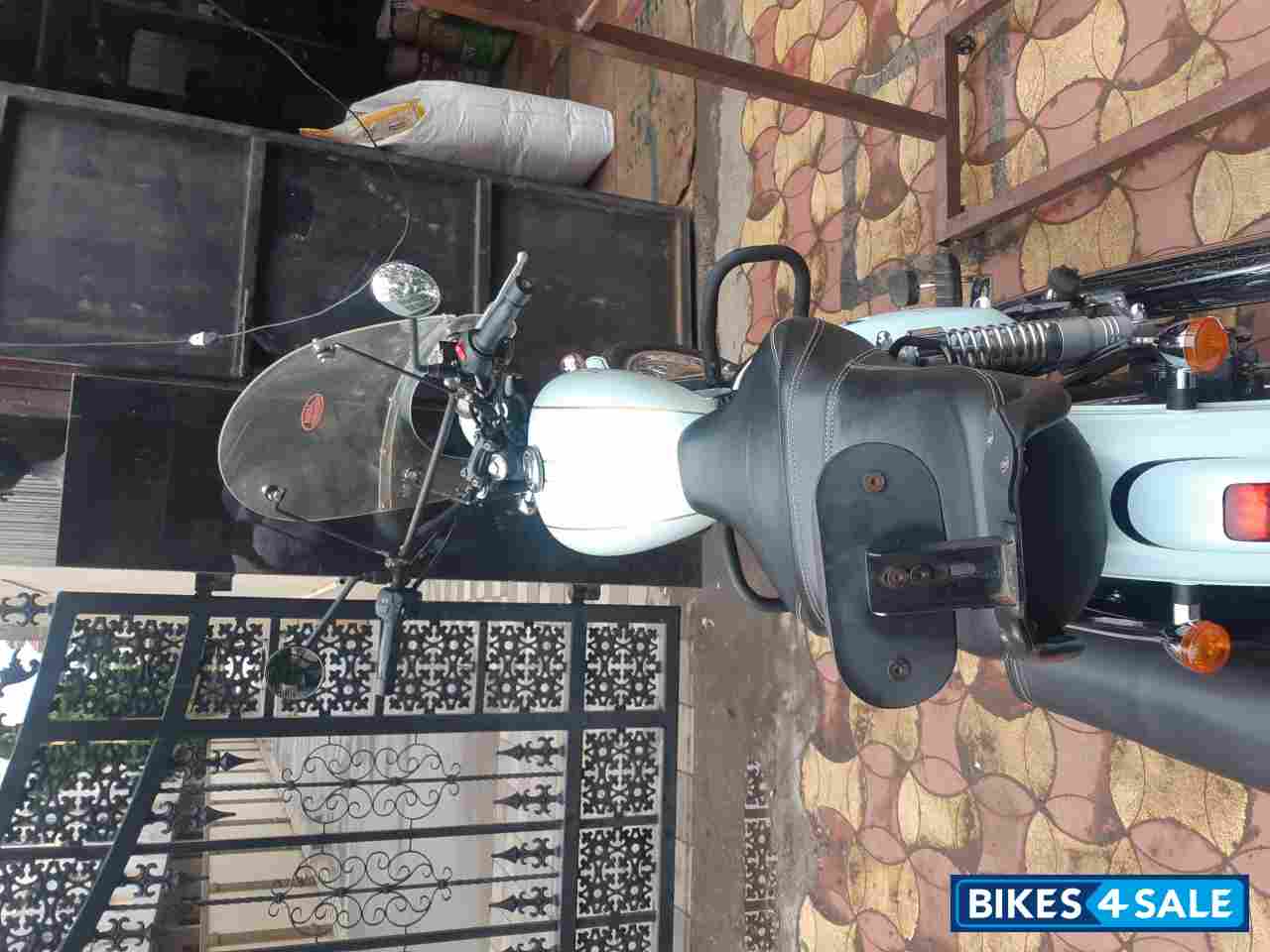 Hailey Tails Blue Jawa forty two