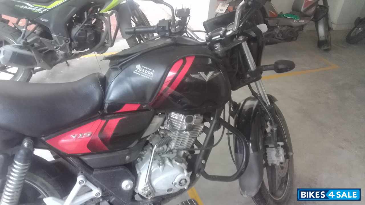 Ebony Black Met Bajaj V15