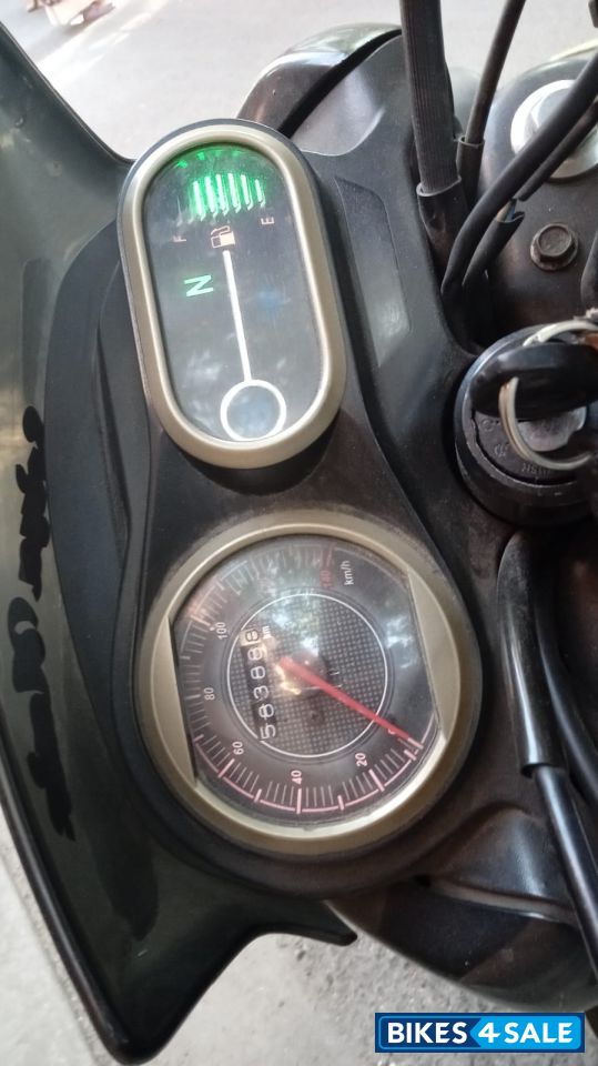 Ebony Black Met Bajaj V15