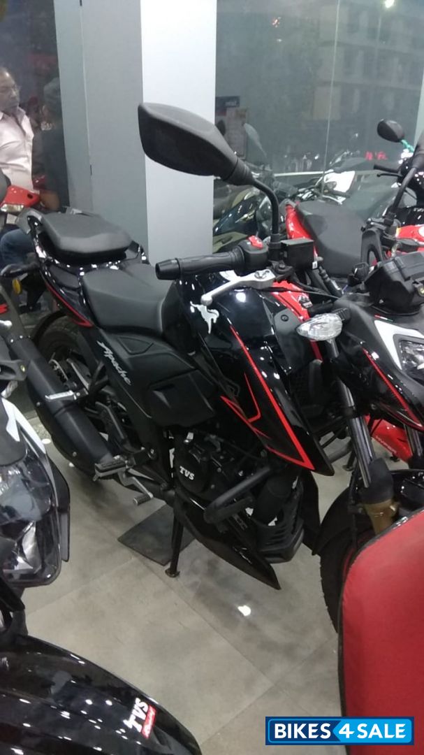 TVS Apache RTR 200 4V ABS