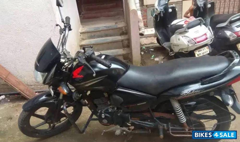 Black An Red Honda CB Shine