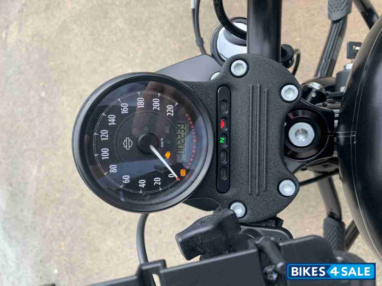 Denim Black Harley Davidson Iron 883