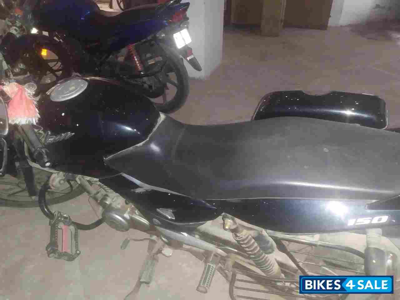 Black Bajaj Pulsar 150 DTSi