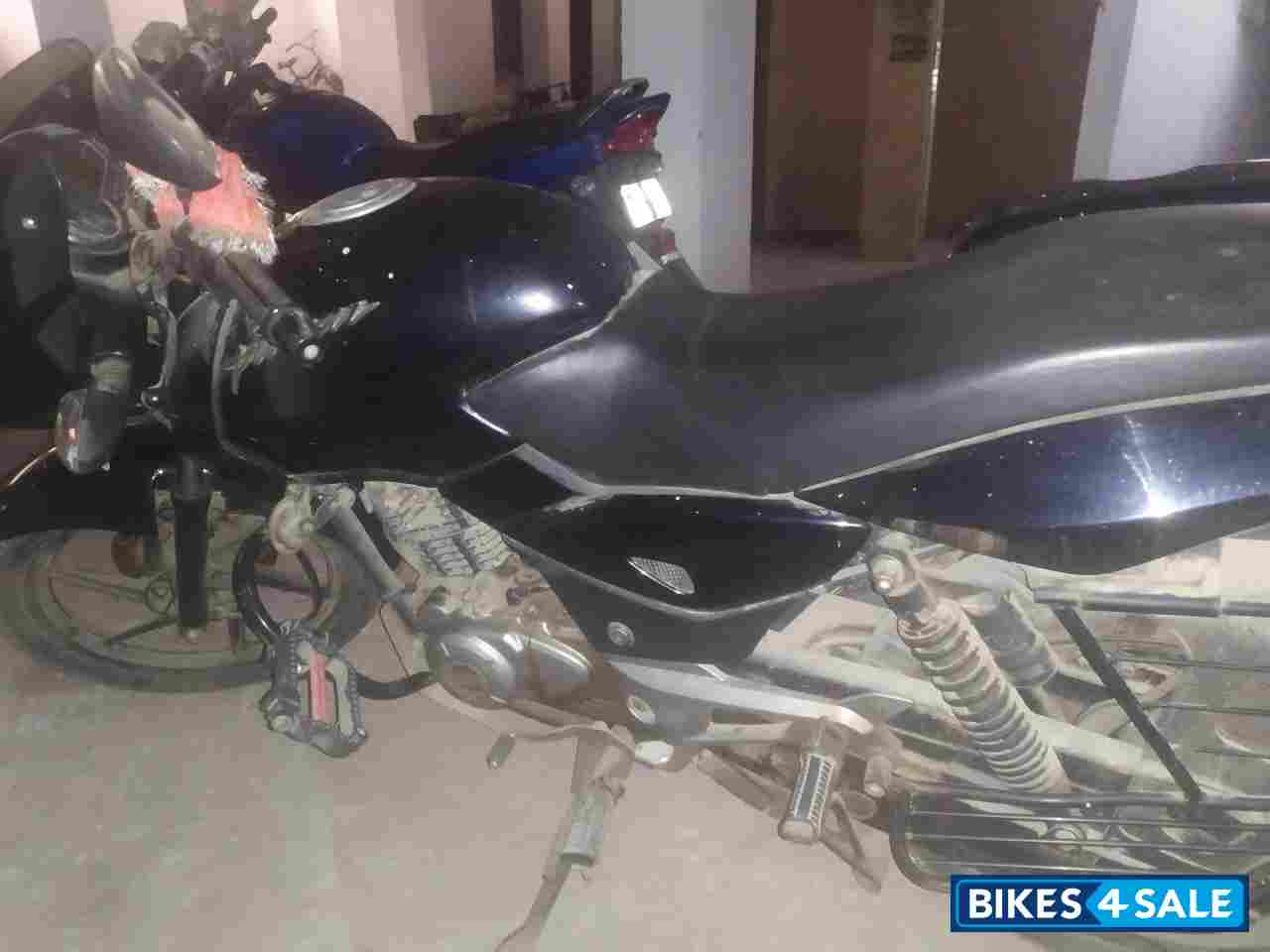 Black Bajaj Pulsar 150 DTSi Black Bajaj Pulsar 150 DTSi