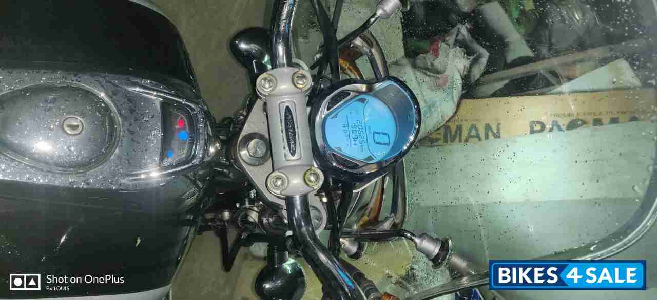 Bajaj Avenger Cruise 220 BS6