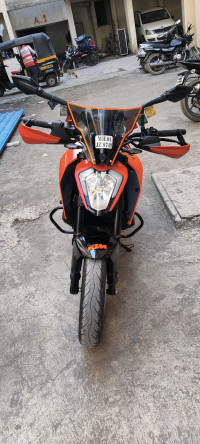 Electric Orange KTM Duke 250