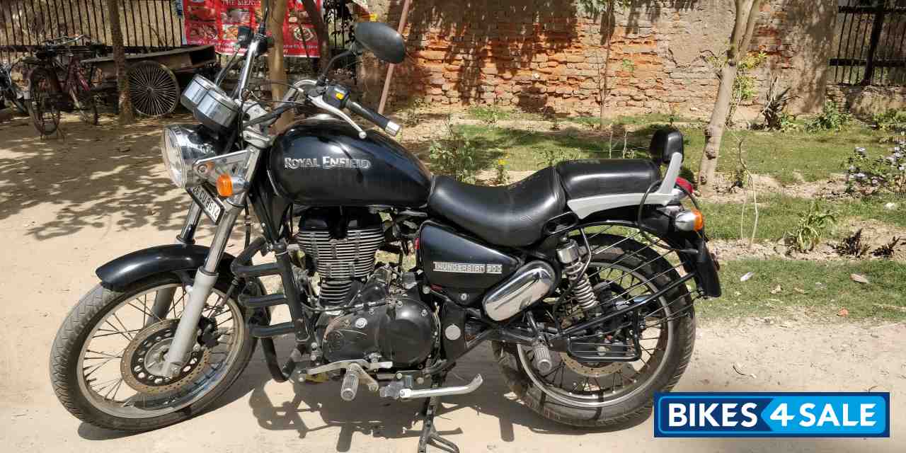 Matt Black Royal Enfield Thunderbird 500 Matt Black Royal Enfield Thunderbird 500