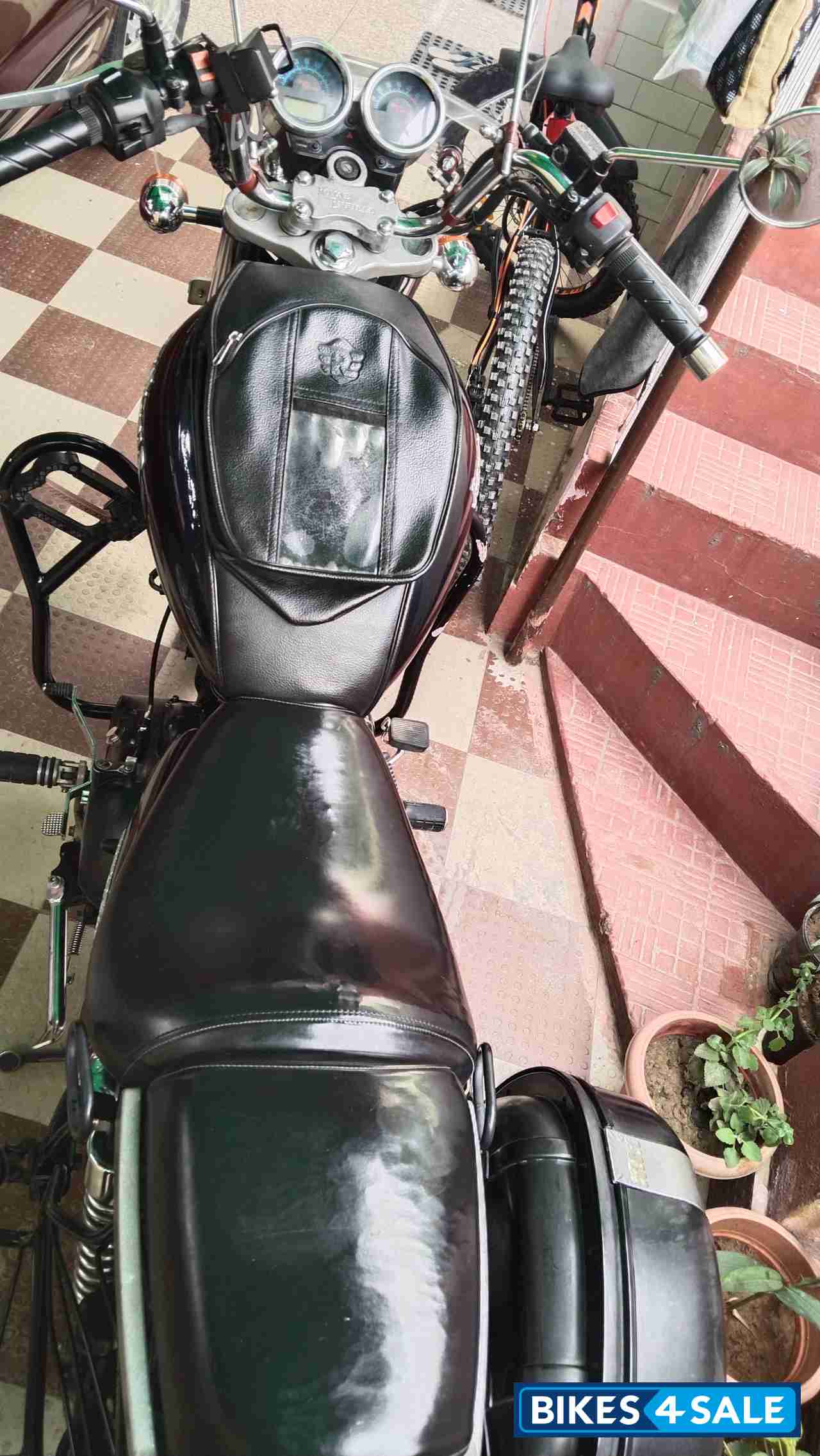 Metallic Royal Enfield Thunderbird TwinSpark 350