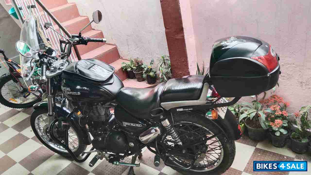 Metallic Royal Enfield Thunderbird TwinSpark 350
