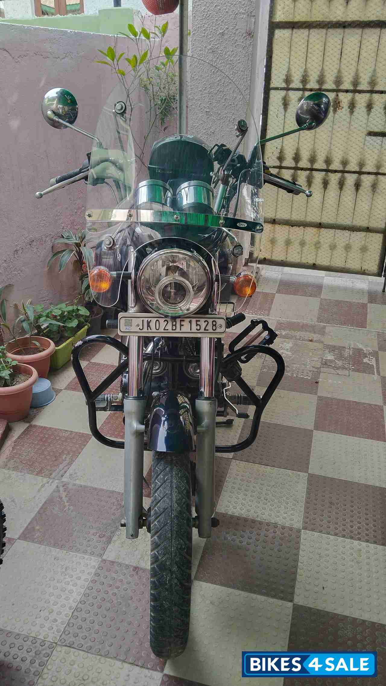 Metallic Royal Enfield Thunderbird TwinSpark 350