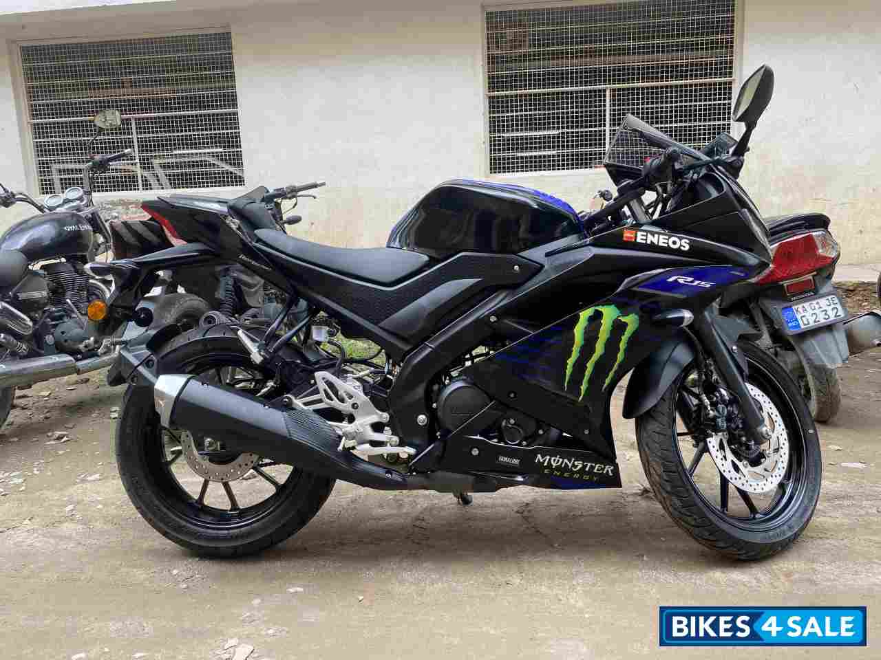 Black Yamaha YZF R15 V3