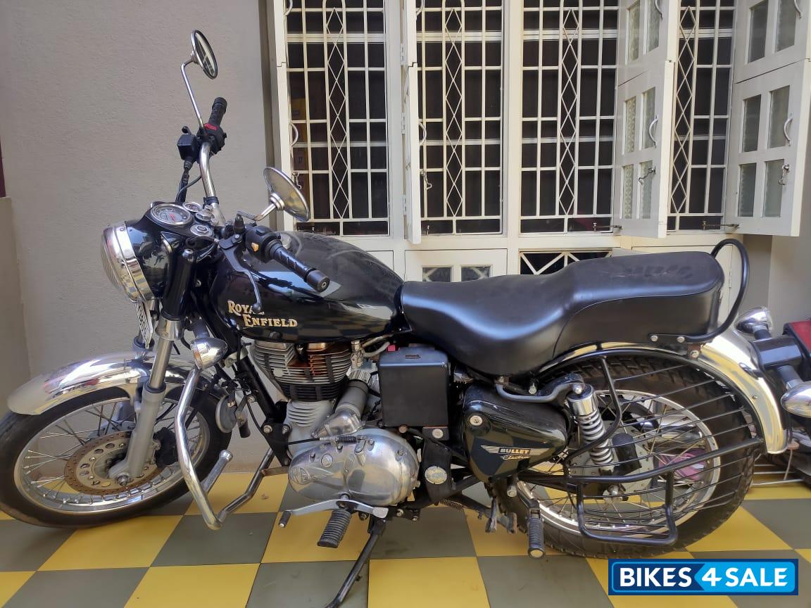 Bottle Green Royal Enfield Bullet Electra 5S