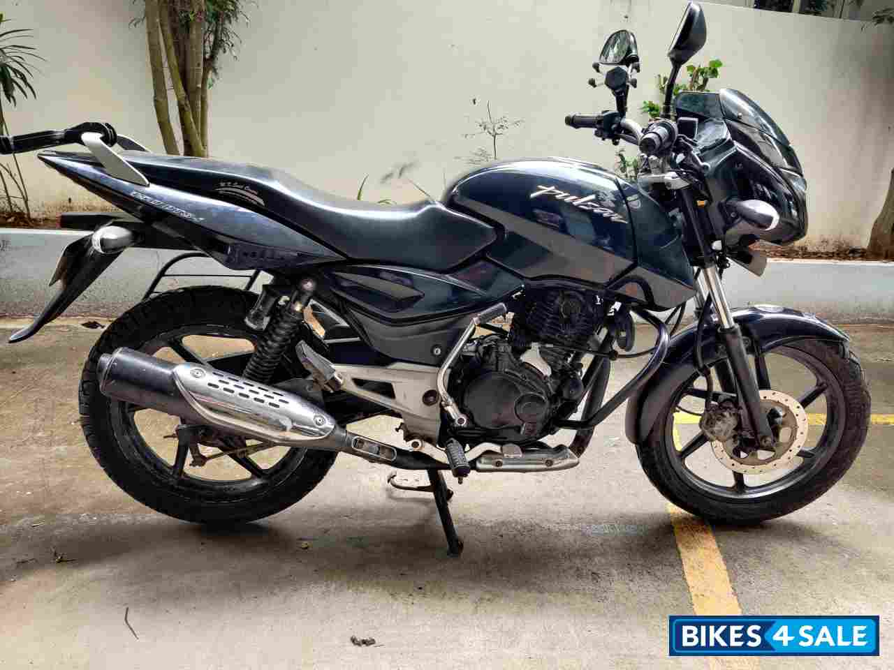 Black Bajaj Pulsar 150 DTSi