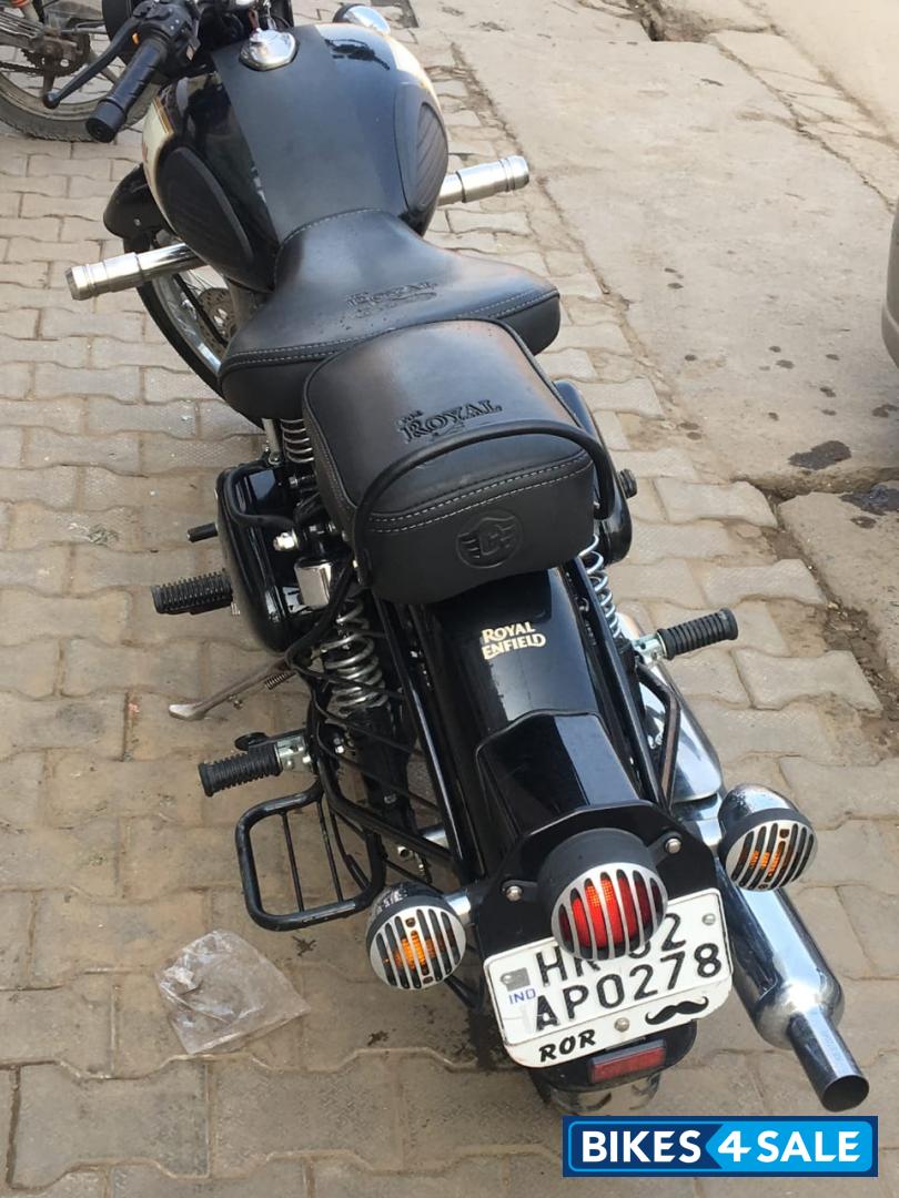 Black Royal Enfield Classic 350