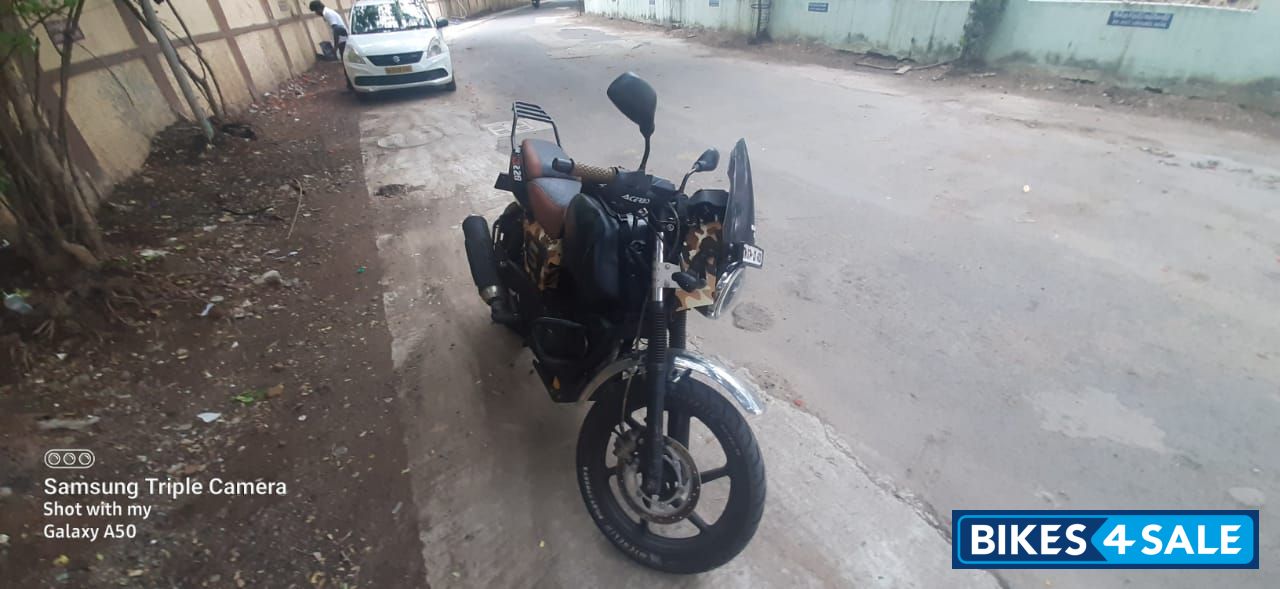 Black Bajaj Pulsar 220F