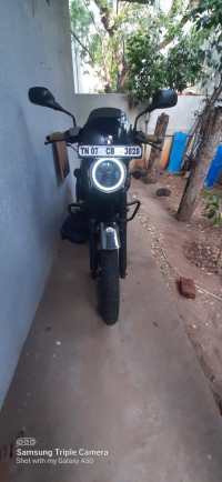 Black Bajaj Pulsar 220F