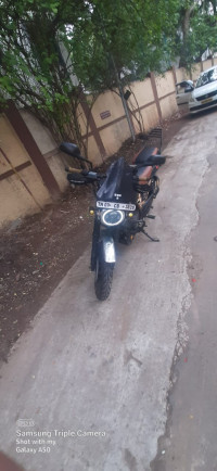 Black Bajaj Pulsar 220F