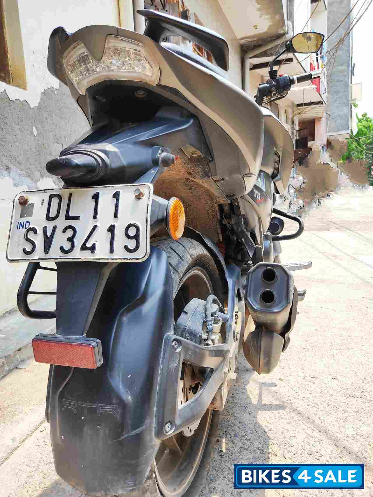 Titanium Grey TVS Apache RTR 200 Fi 4V