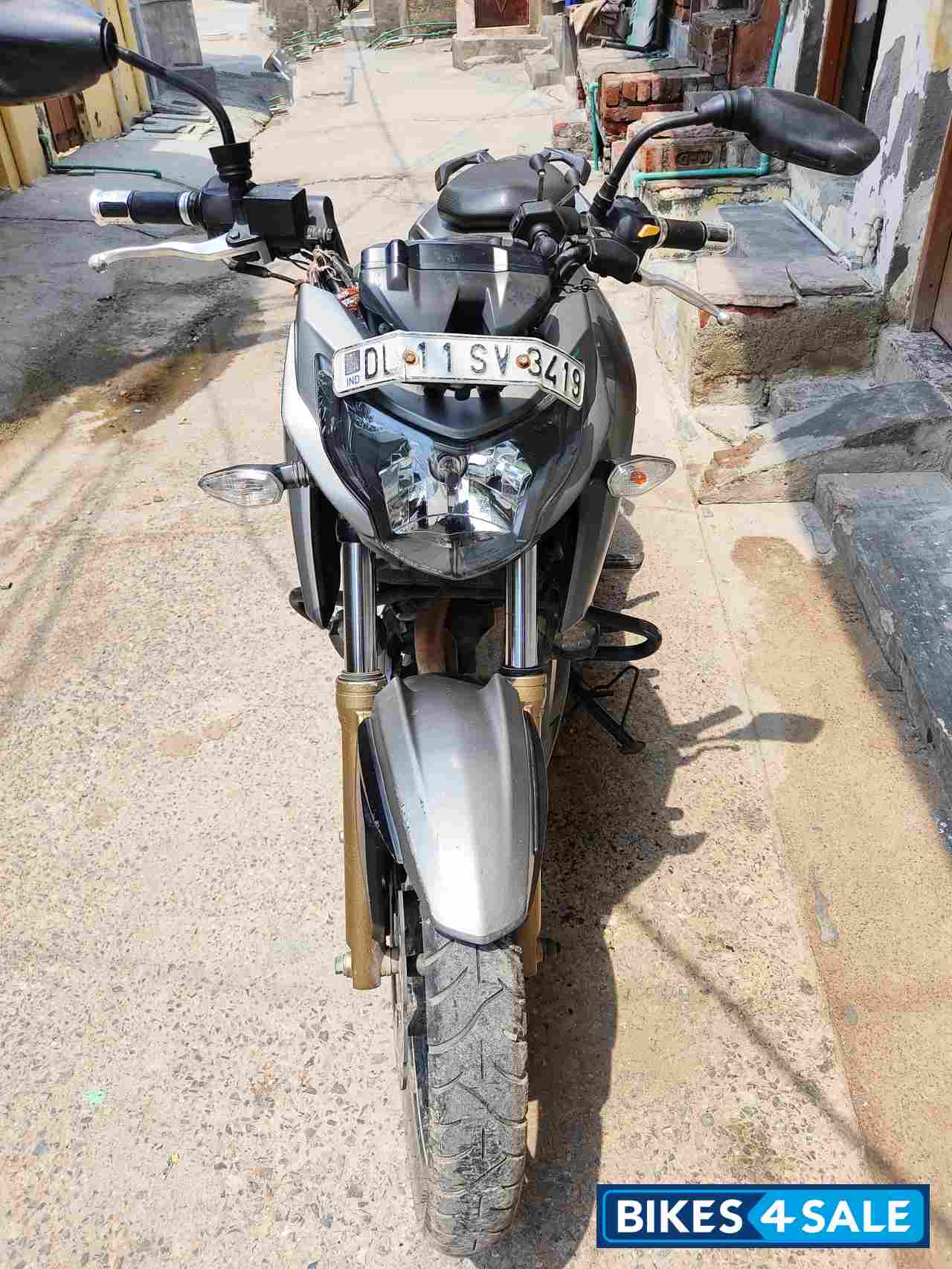 Titanium Grey TVS Apache RTR 200 Fi 4V