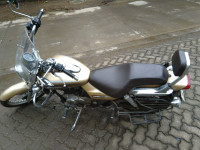 Gold Bajaj Avenger Cruise 220