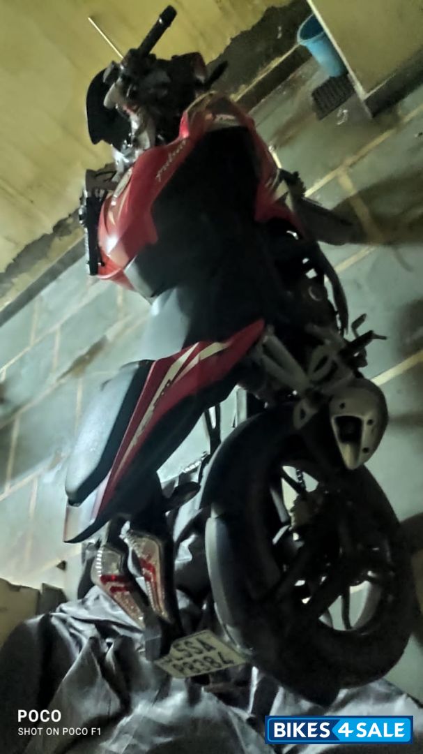 Red Bajaj Pulsar RS 200 Red Bajaj Pulsar RS 200