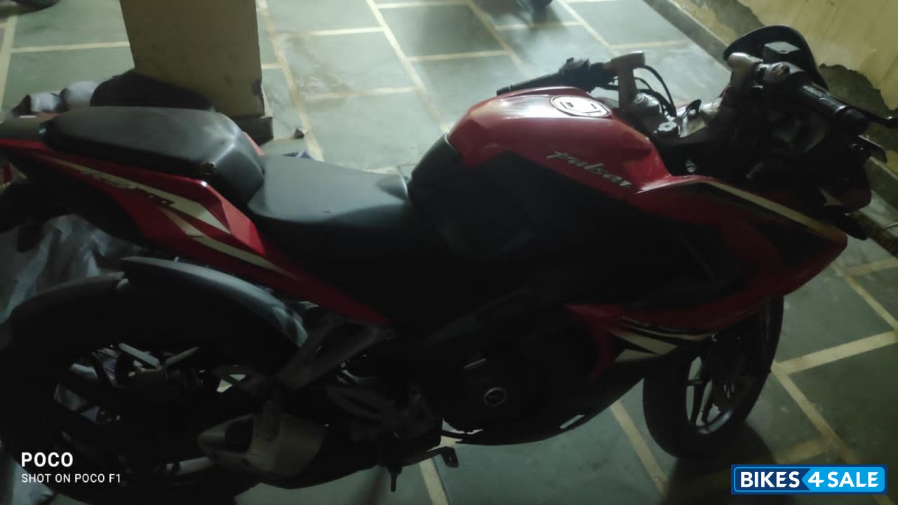 Red Bajaj Pulsar RS 200 Red Bajaj Pulsar RS 200
