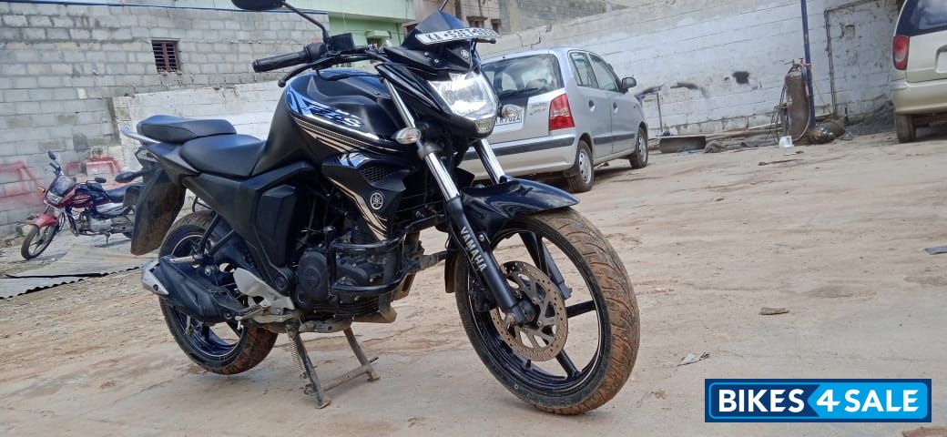 Mattblack Yamaha FZ-S