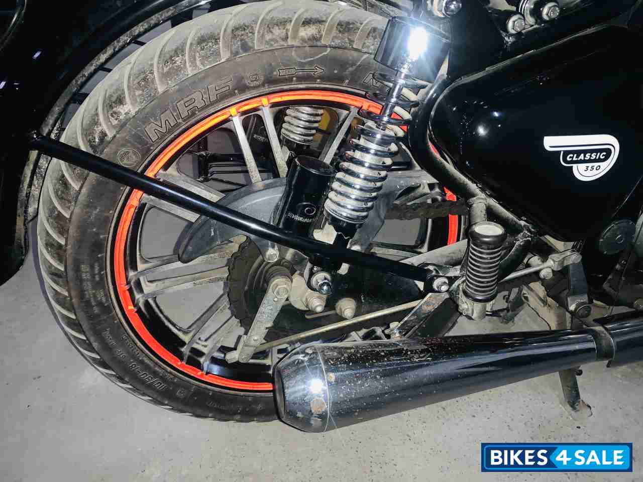 Red Royal Enfield Classic 350 Redditch Red