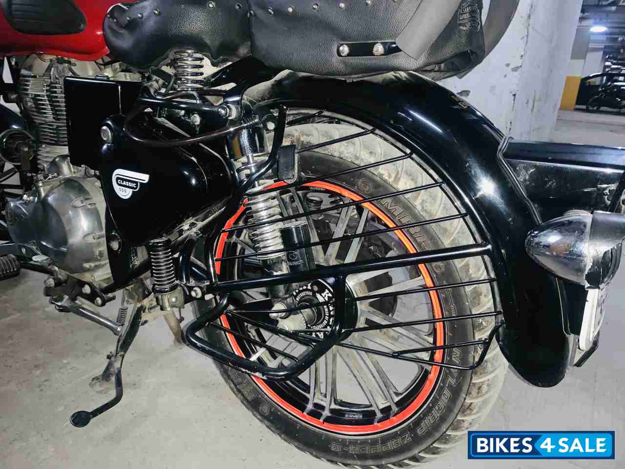 Red Royal Enfield Classic 350 Redditch Red