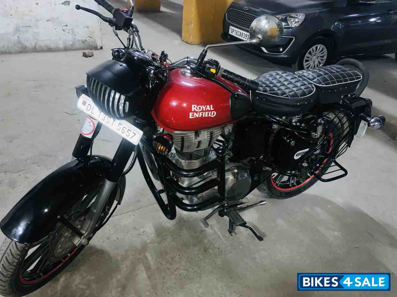 Red Royal Enfield Classic 350 Redditch Red