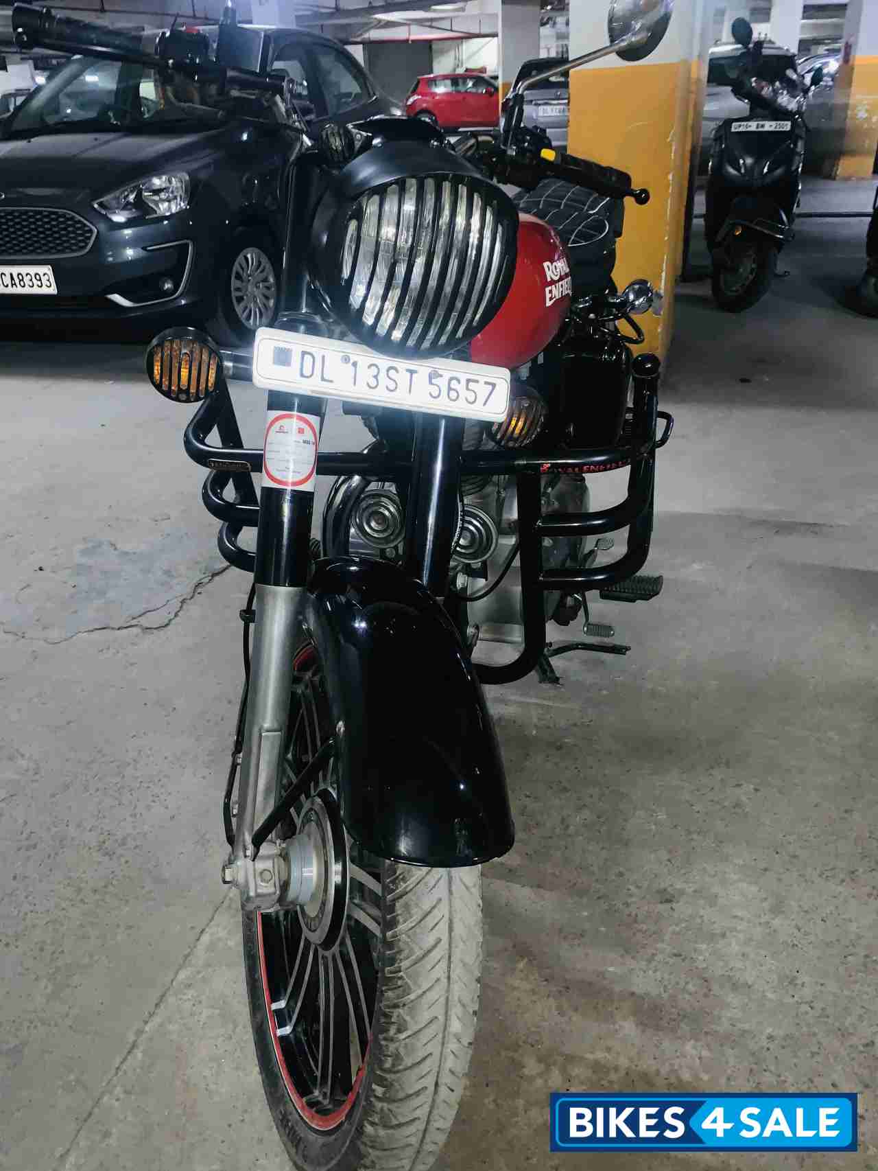 Red Royal Enfield Classic 350 Redditch Red