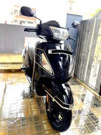 Glossy Black TVS Jupiter BS6