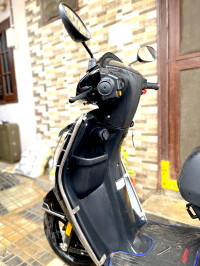 Glossy Black TVS Jupiter BS6