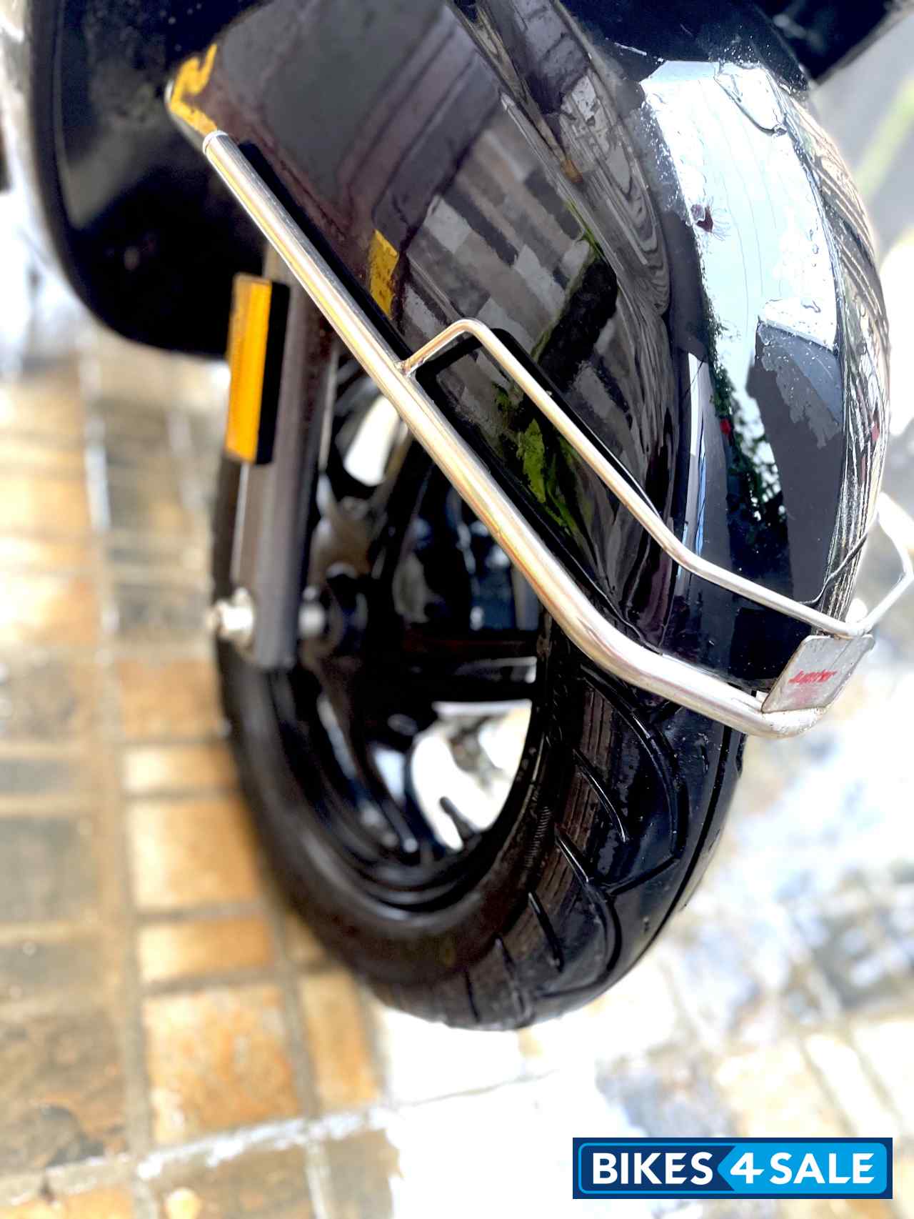 Glossy Black TVS Jupiter BS6