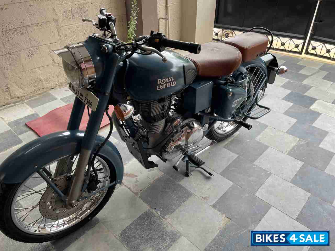 Royal Enfield Classic Squadron Blue