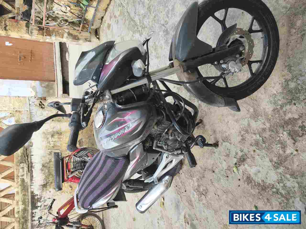 Bajaj Discover DTSi 125