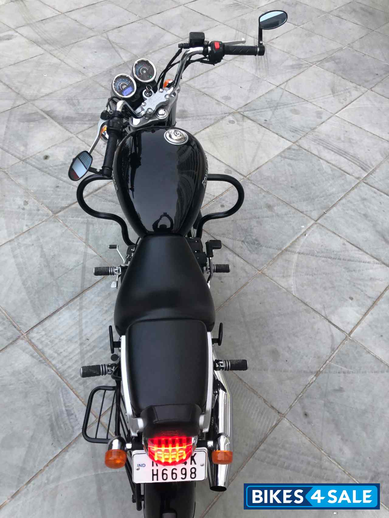Black Royal Enfield Thunderbird 500